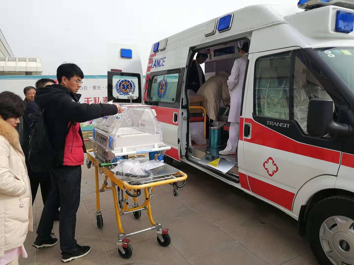 泸水市救护车转院